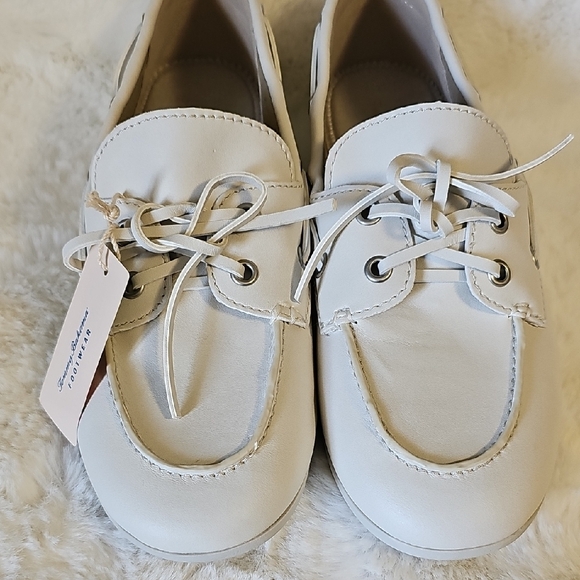 NWT! Tommy Bahama Women's Cream Moccasins - Picture 15 of 16